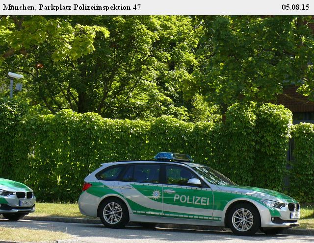München Polizeiinspektion 47 Wilder Wein grün 05.08.15.jpg
