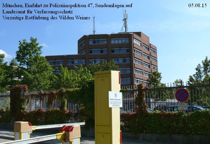 München Einfahrt Polizeiinspektion 05.08.15.jpg